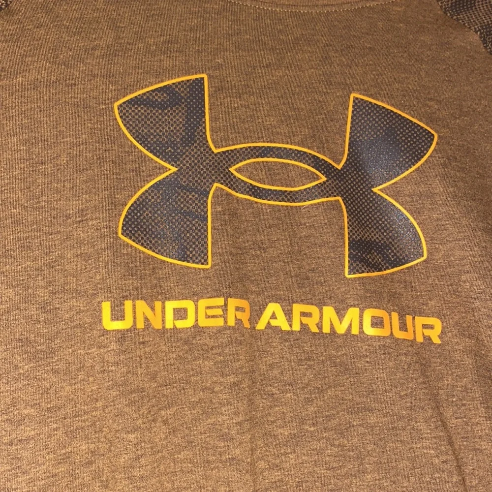 Under Armour Brown Camouflage Long Sleeve Crew Neck Loose Fit Youth XL